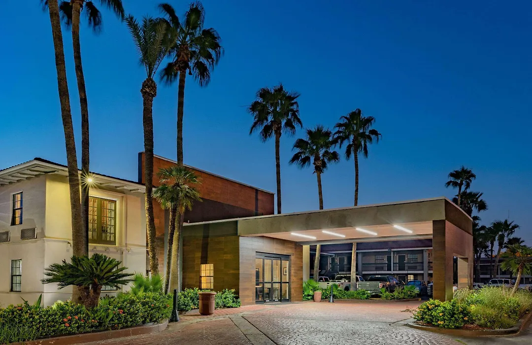 La Quinta Inn By Wyndham Laredo I-35-1