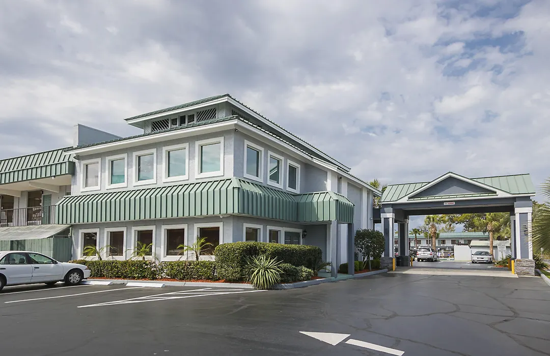Best Western Central Inn-1