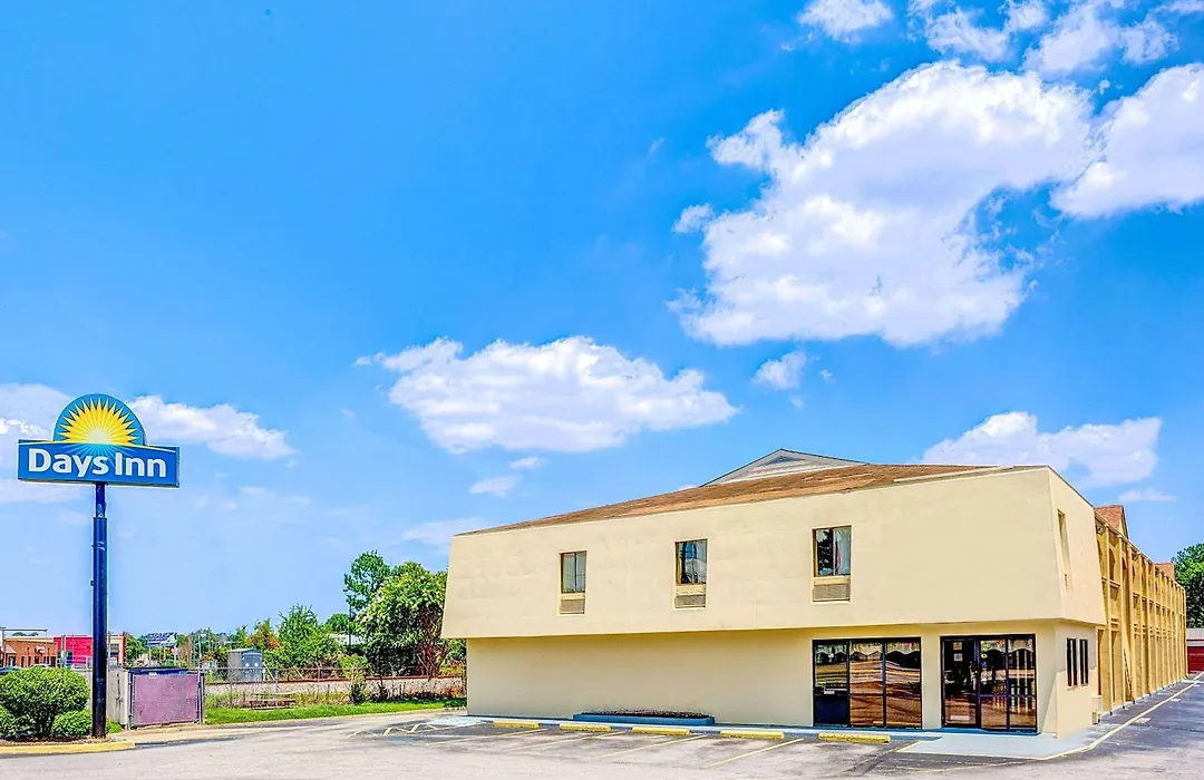 Days Inn By Wyndham Chesapeake-1