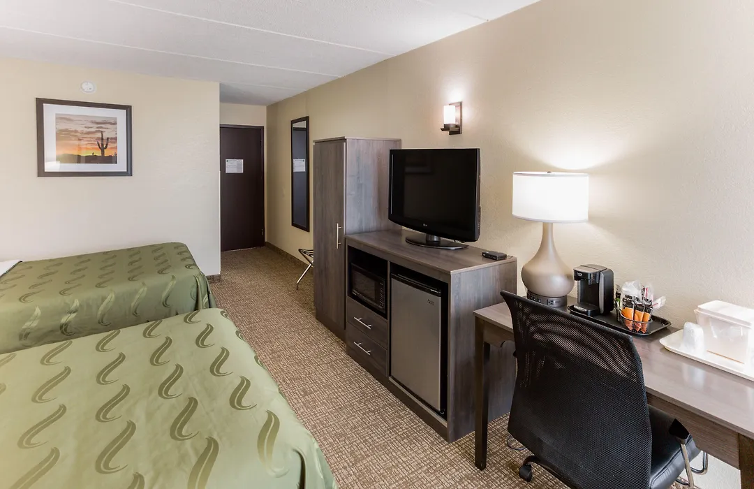 Quality Inn & Suites Plattsburgh-1