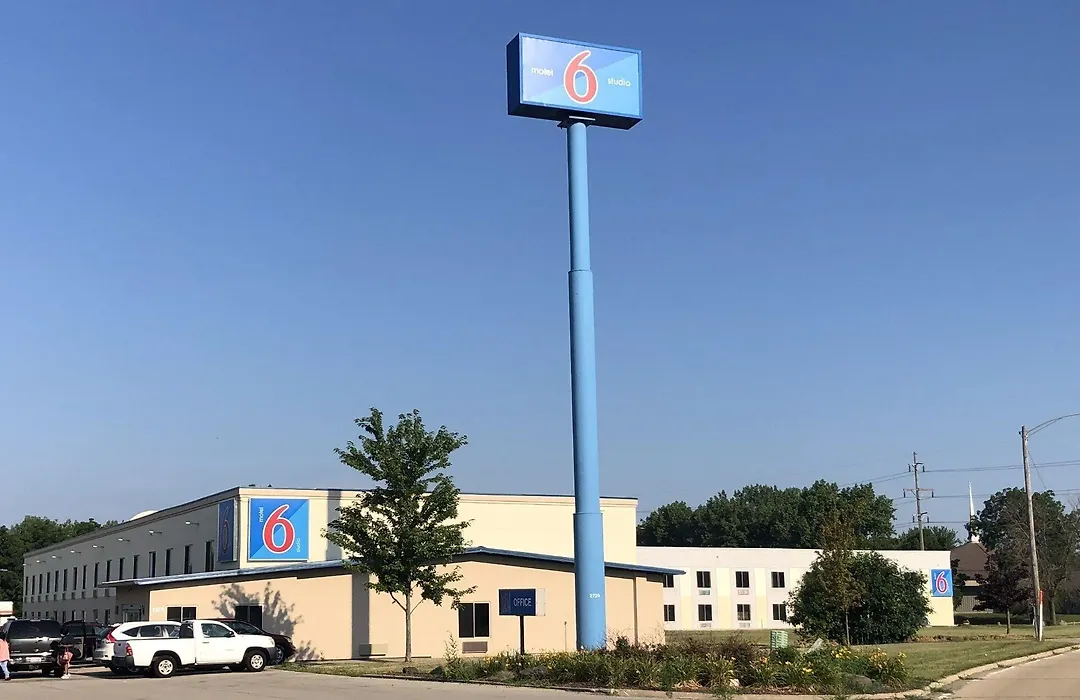 Motel 6 Peoria, Il-1