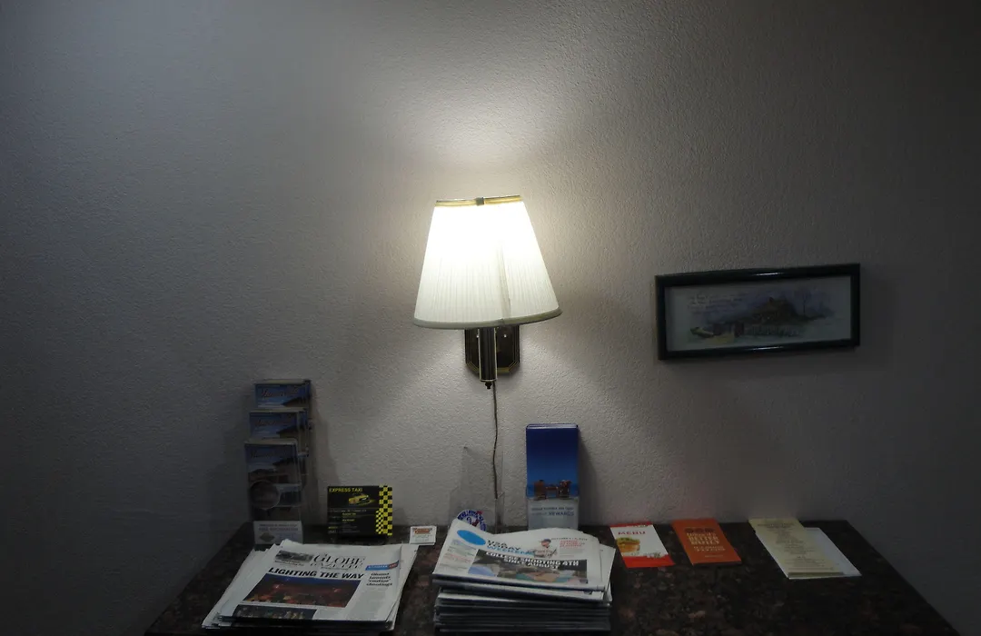 Days Inn By Wyndham Mason City-1