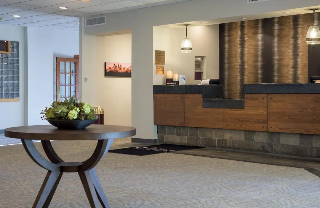 Ramada By Wyndham Boise-1