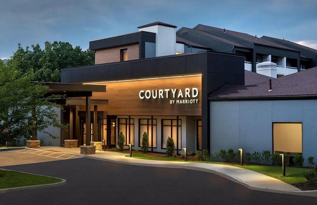 Courtyard By Marriott Norwalk-1