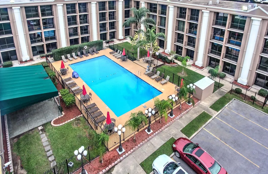 Ramada By Wyndham Metairie New Orleans Airport-1