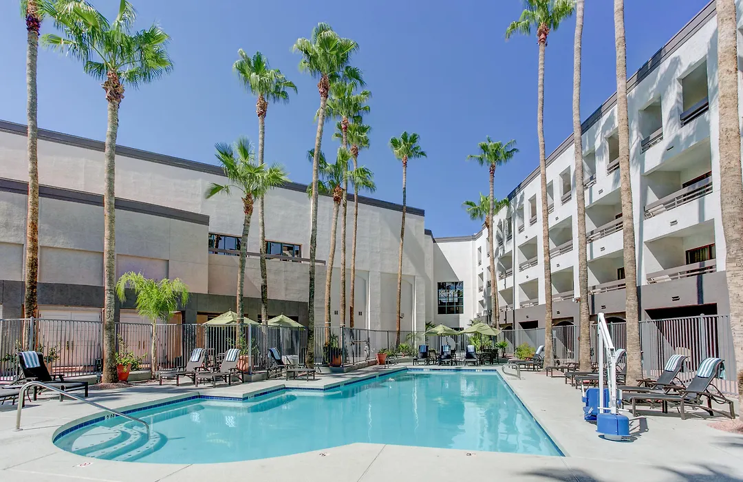 Hilton Phoenix Airport-1