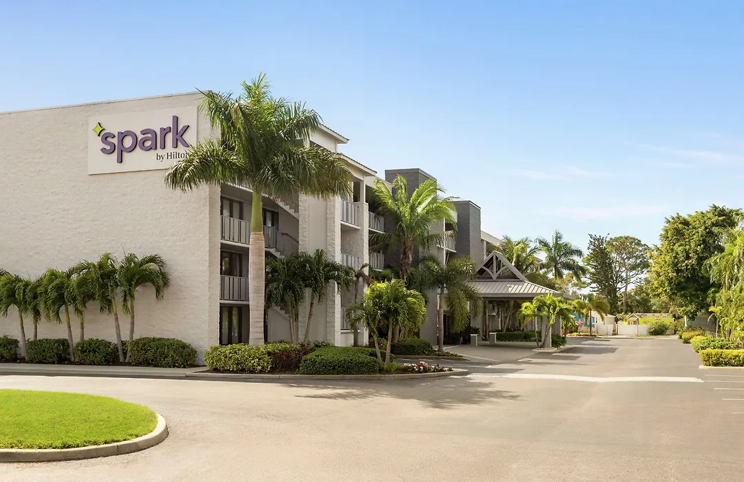 Spark By Hilton Sarasota Siesta Key Gateway-1