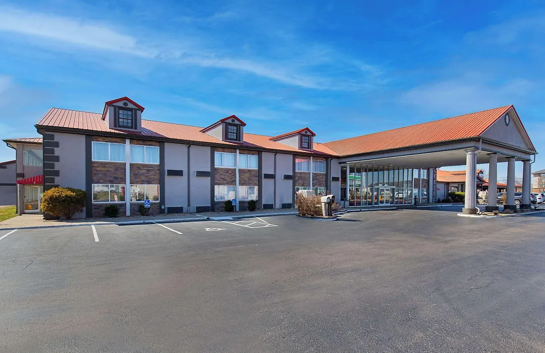 Ramada By Wyndham Bowling Green-1