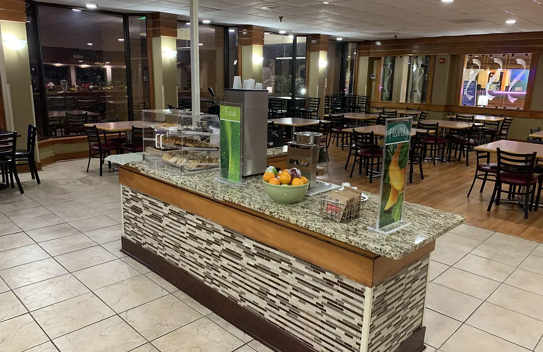 Quality Inn & Suites Pensacola Bayview-1