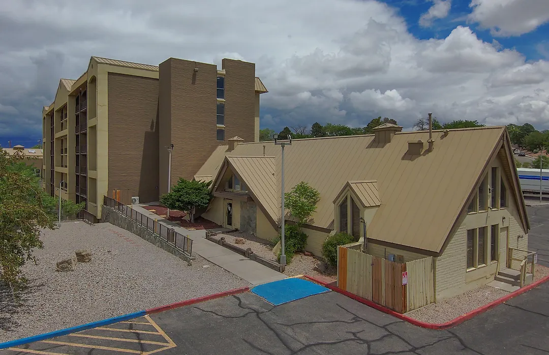 Hotel 505-1