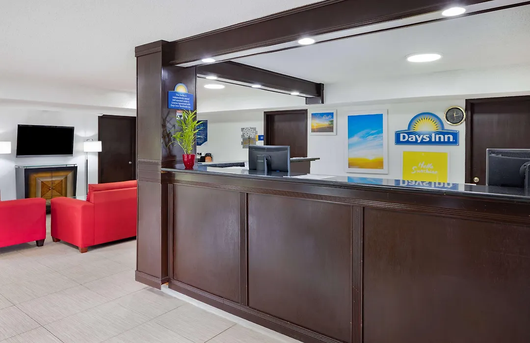 Days Inn By Wyndham Pensacola I-10-1