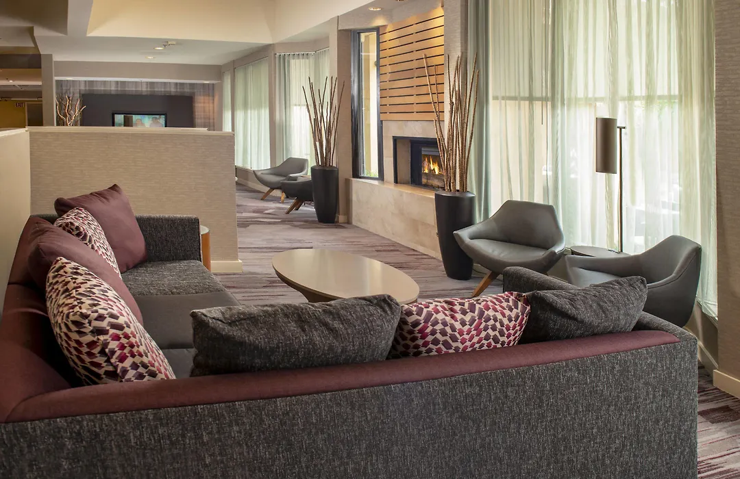 Courtyard By Marriott Rockville-1