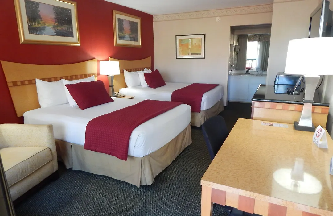 Ramada By Wyndham & Suites Warner Robins-1