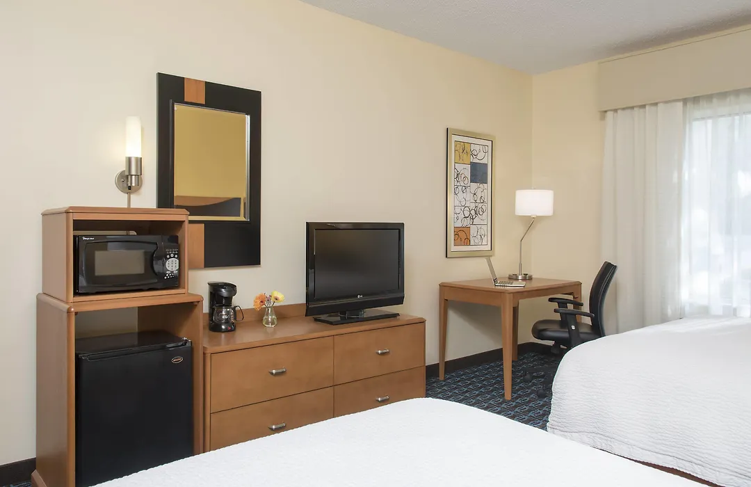 Fairfield Inn & Suites By Marriott Bloomington-1