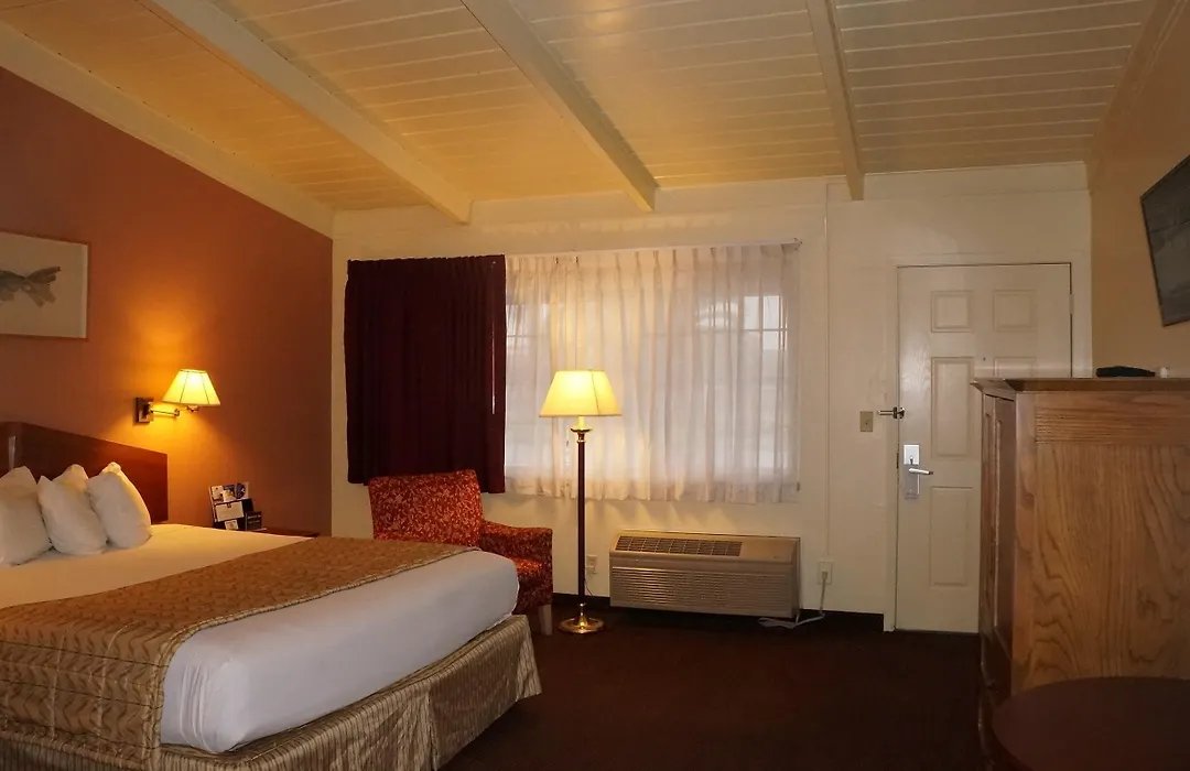 Americas Best Value Inn & Suites Oroville-1
