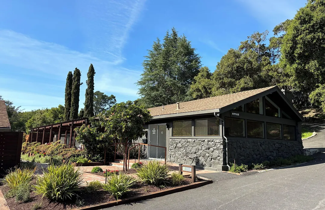 Hidden Valley Inn-1
