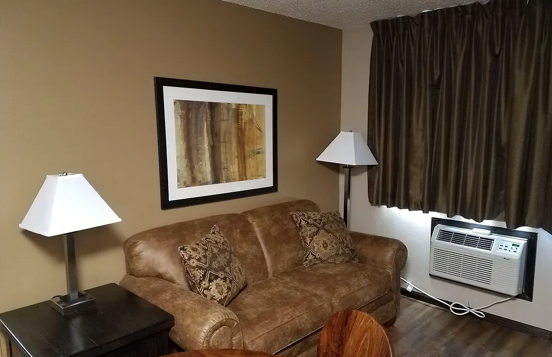 Americas Best Value Inn And Suites Bismarck-1