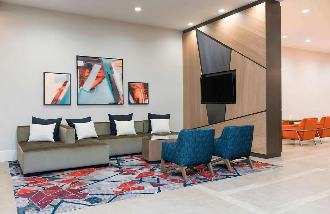 Sonesta Hotel Grand Rapids Airport-1