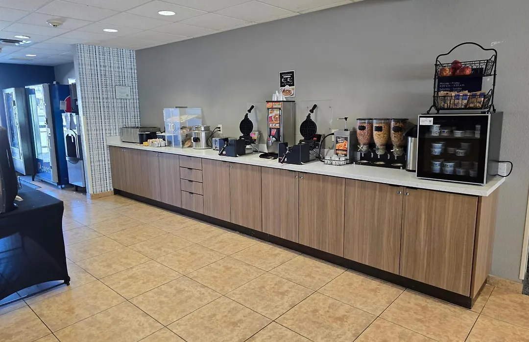 Microtel Inn & Suites By Wyndham Bluffs-1