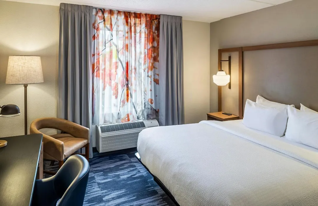 Fairfield Inn & Suites Butler-1
