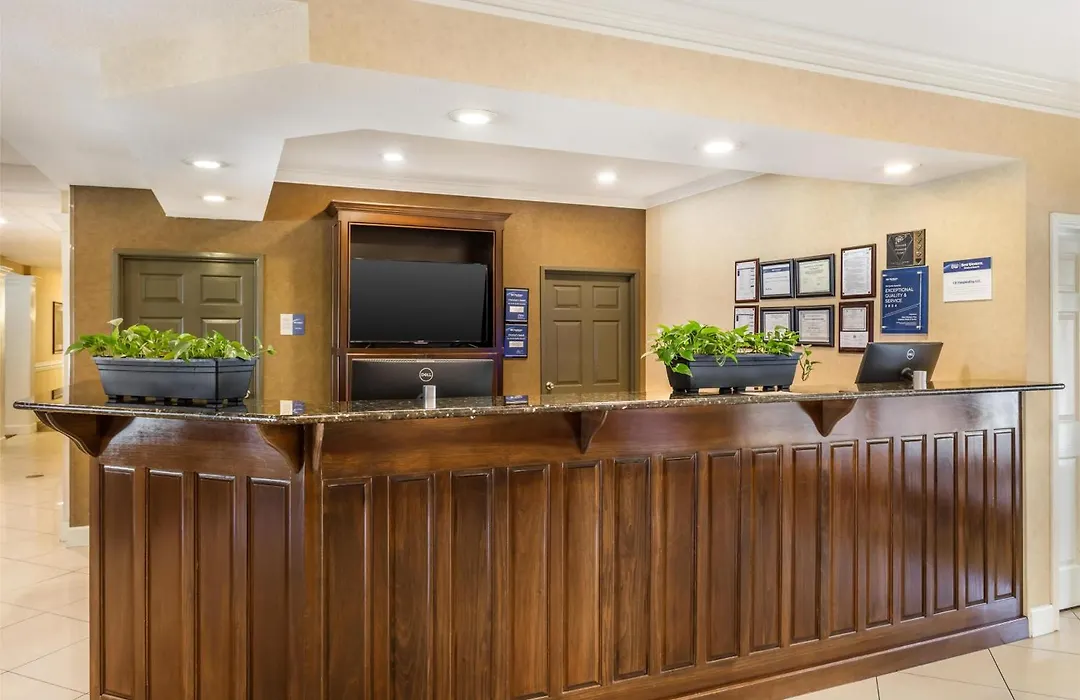 Best Western Plus Valdosta Hotel & Suites-1