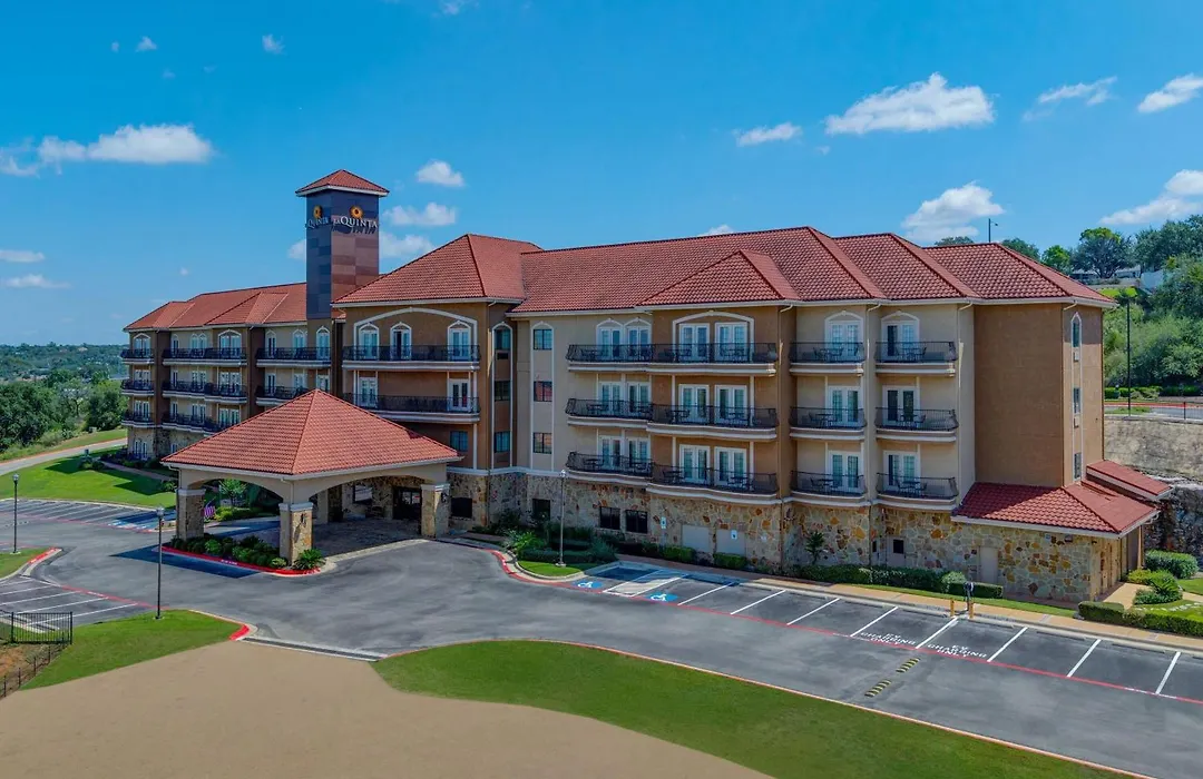 La Quinta By Wyndham Marble Falls-1