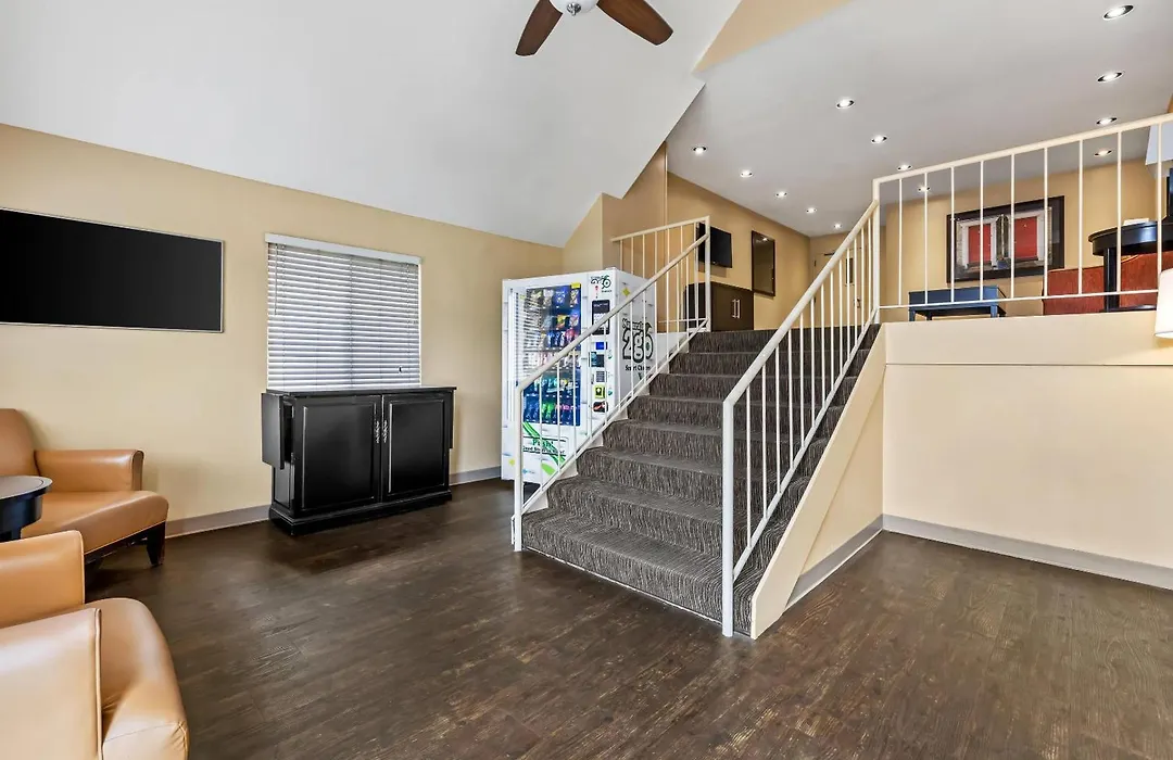 Suburban Studios Brentwood - Nashville-1