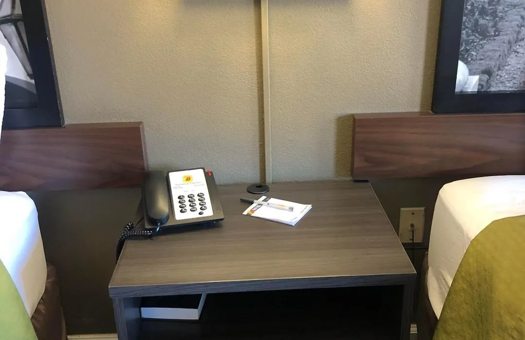 Super 8 By Wyndham Orangeburg Near I-26-1