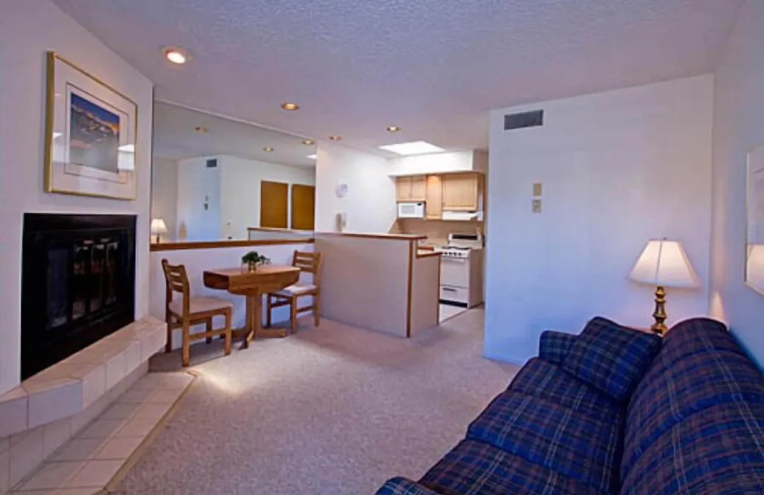 Weathervane Terrace Inn And Suites-1