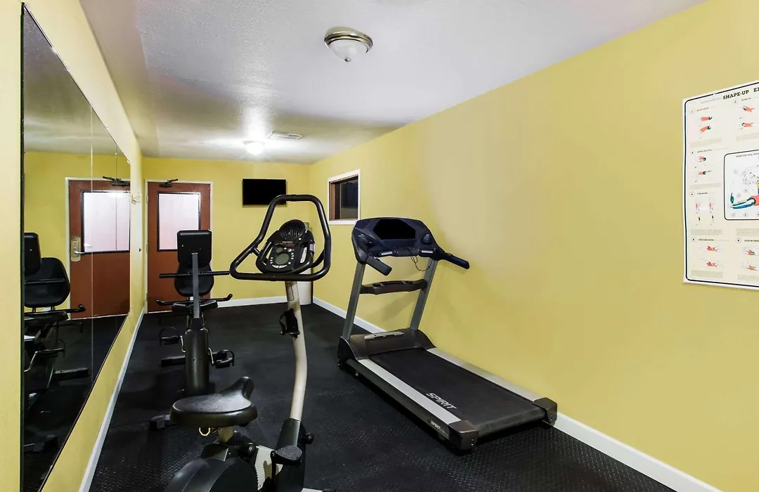 Ramada By Wyndham Sioux Falls-1