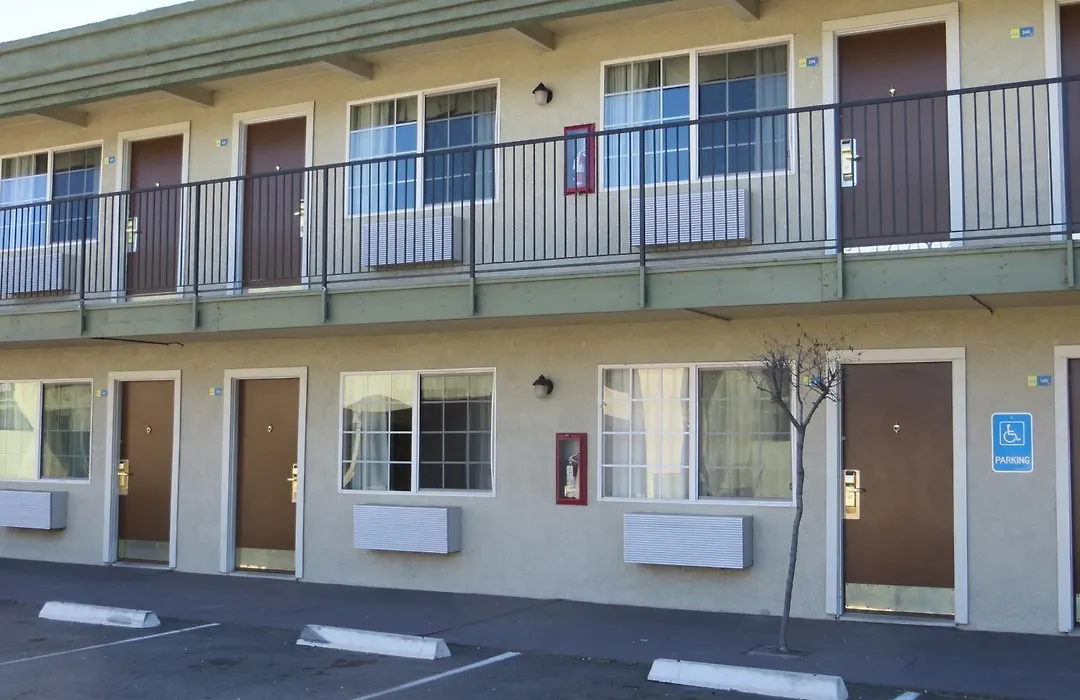 American Inn Stockton-1