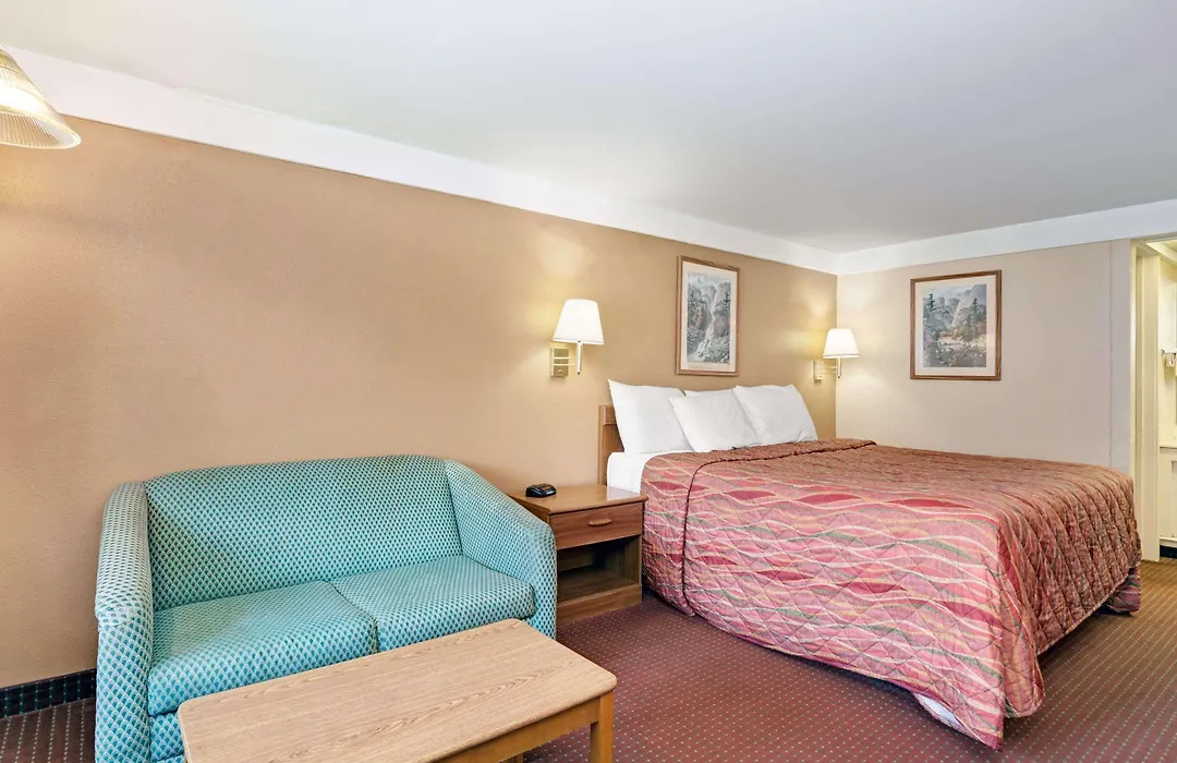 Knights Inn Charleston West Virginia-1