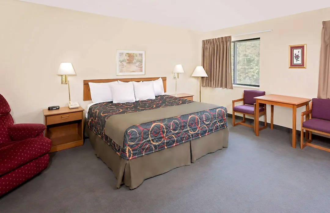 Days Inn By Wyndham Boonville-1