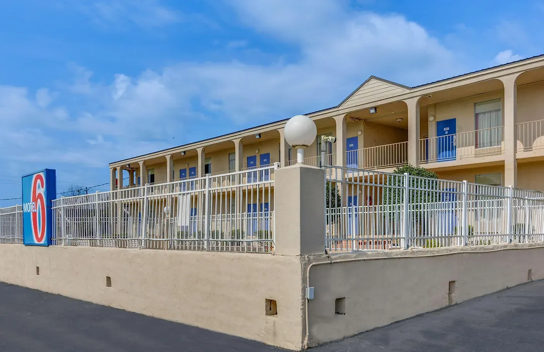 Motel 6-Americus, Ga-1