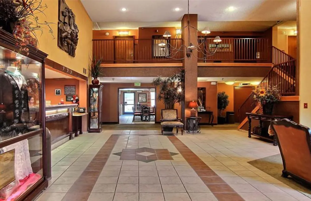 Ruidoso Mountain Inn-1