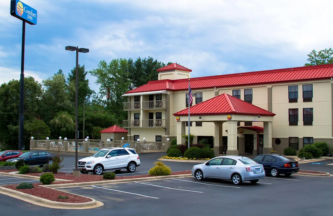 Comfort Inn Biltmore West-1