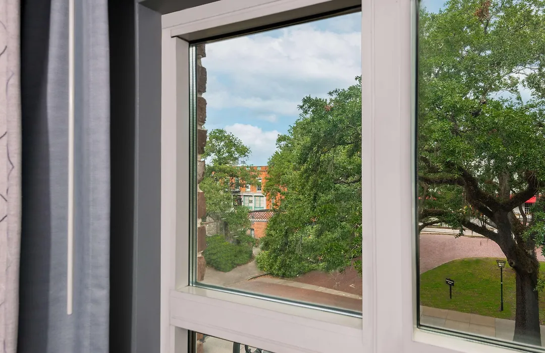 Hampton Inn Savannah Historic District-1