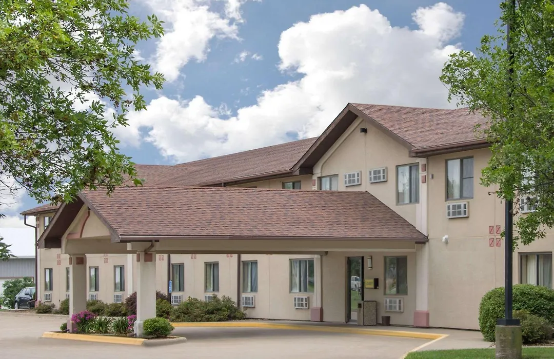 Super 8 By Wyndham Knoxville-1