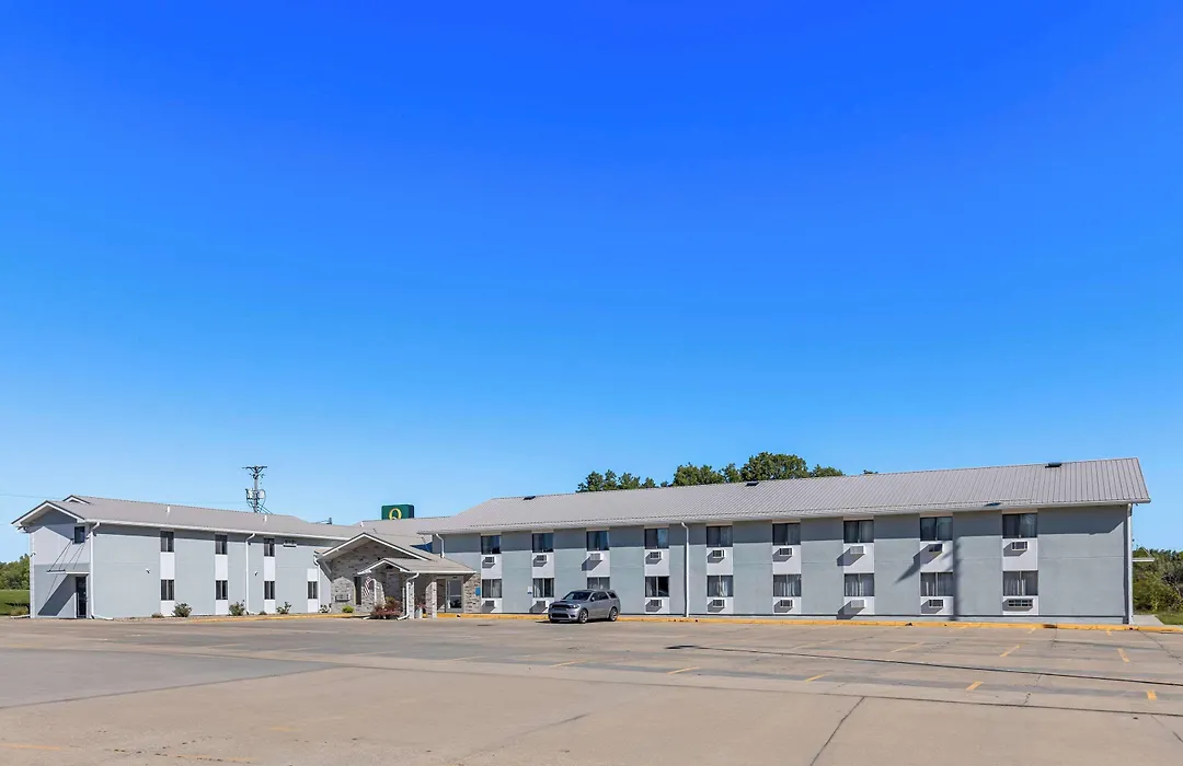 Quality Inn Oskaloosa-1