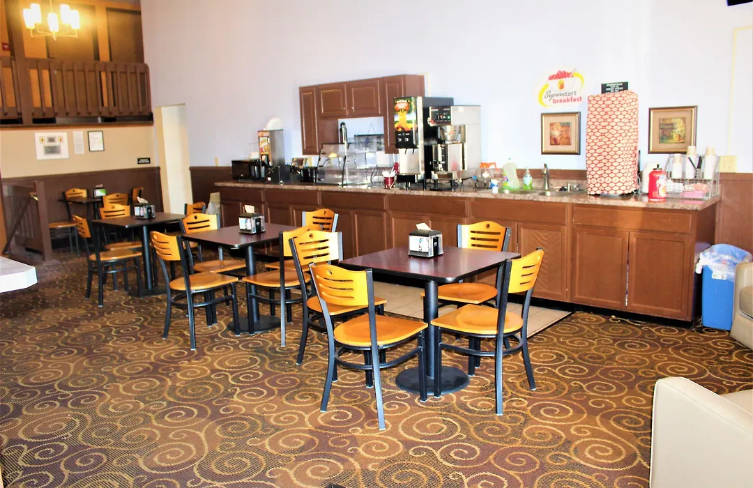 Super 8 By Wyndham Burlington-1