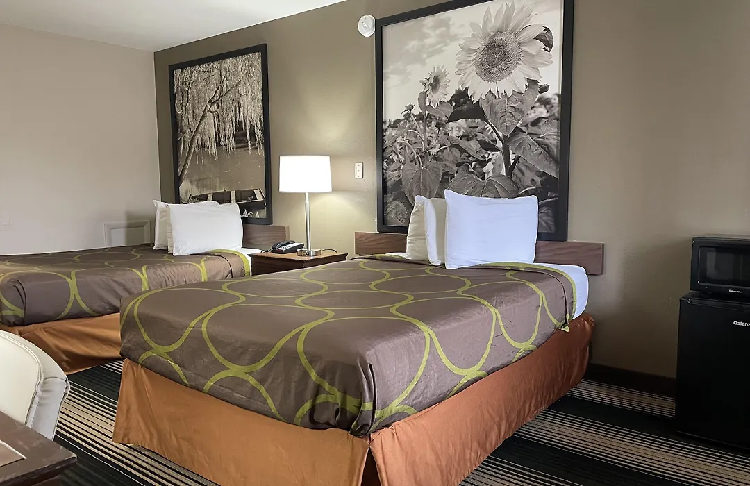 Red Lion Inn & Suites Junction City-1