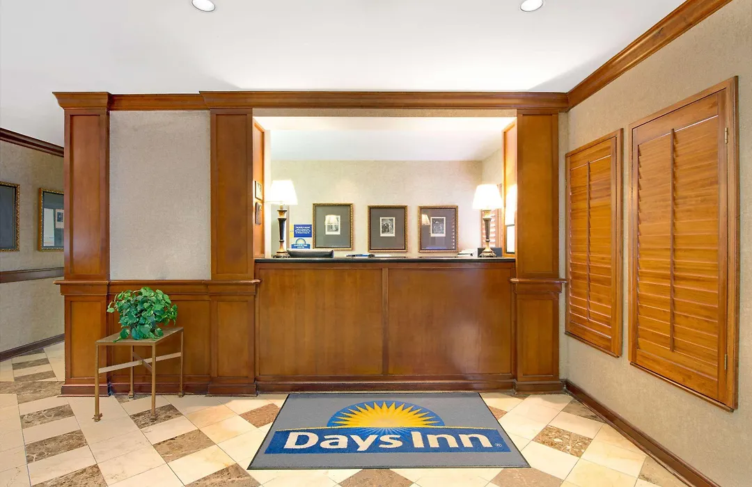 Days Inn By Wyndham St. Louis/Westport Mo-1