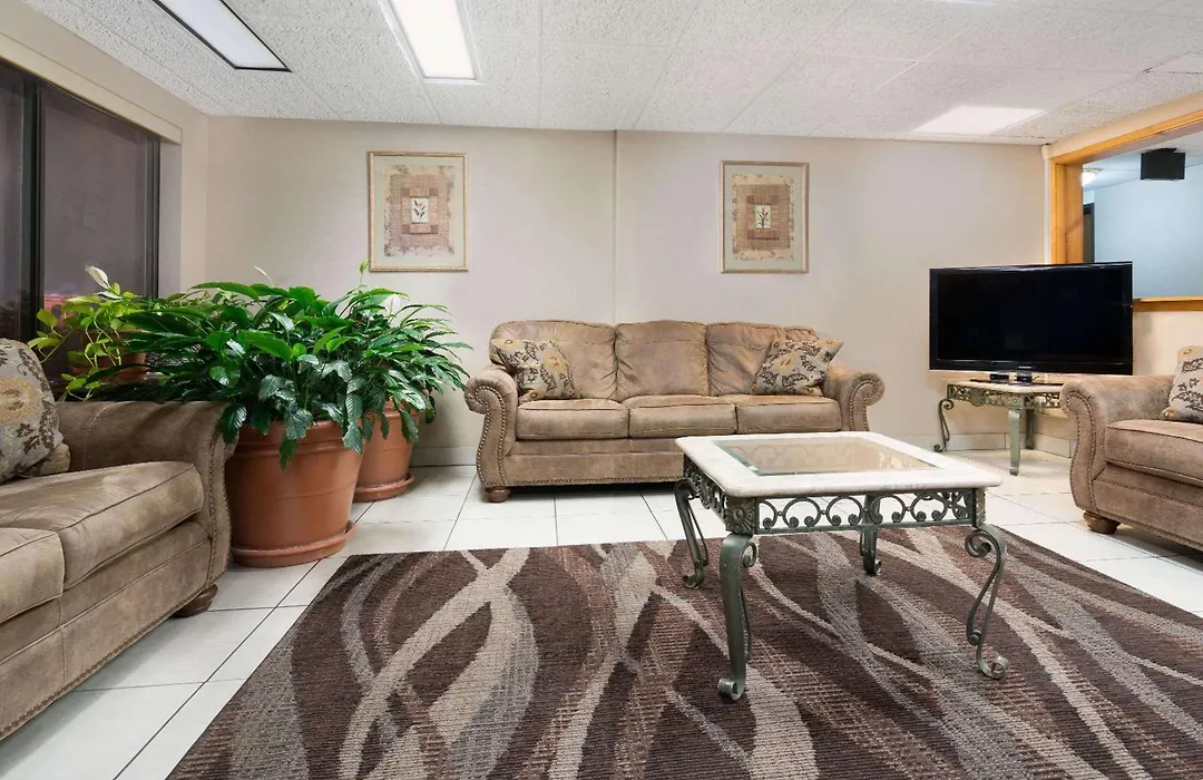 Days Inn By Wyndham St Cloud-1