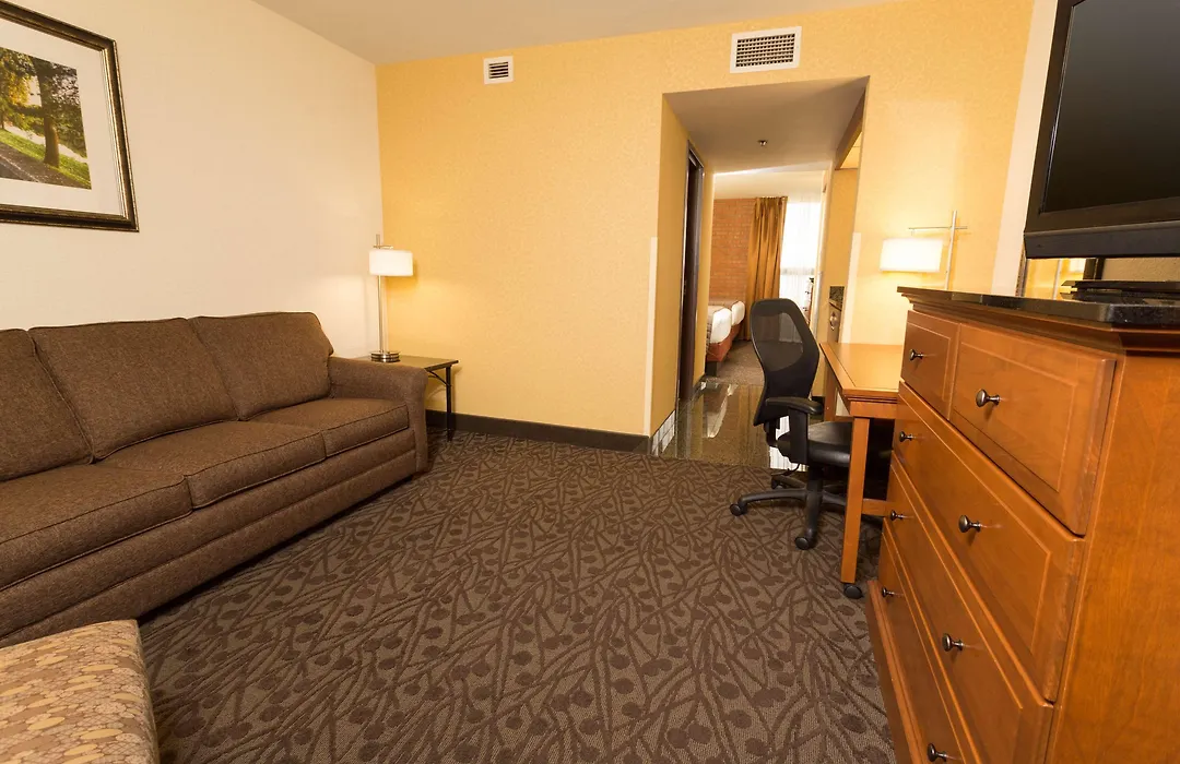 Drury Inn & Suites Frankenmuth-1