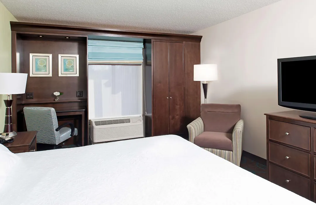 Hampton Inn & Suites Kokomo-1