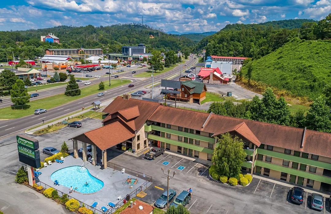 Days Inn By Wyndham Pigeon Forge South-1