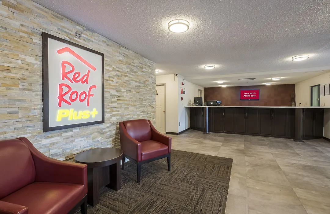 Red Roof Inn Plus+ & Suites Opelika-1