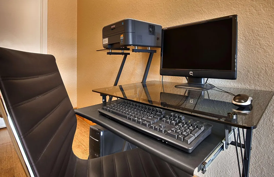 Surestay Hotel By Best Western Floresville-1
