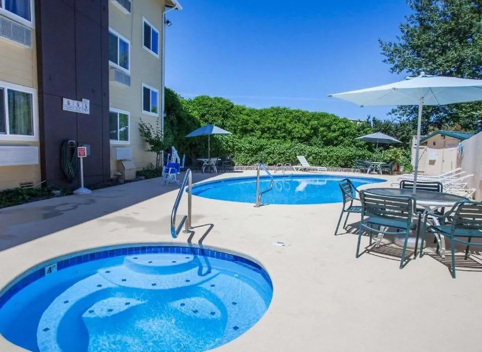 Quality Inn Kirkland-1