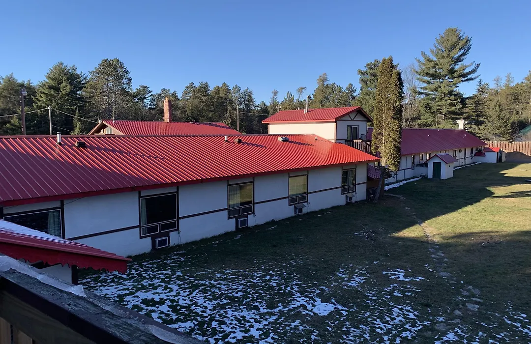 Northern Pine Inn-1